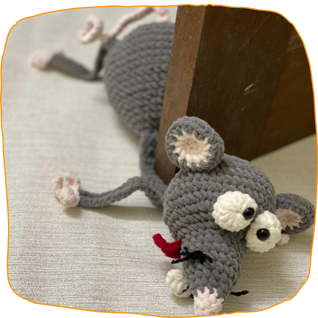 door mouse.png__PID:f1f33446-9ab6-43be-a828-19f42373b60b